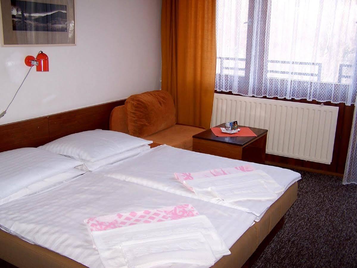 Hotel Sorea Hutnik Ii. Tatranská Lomnica Esterno foto